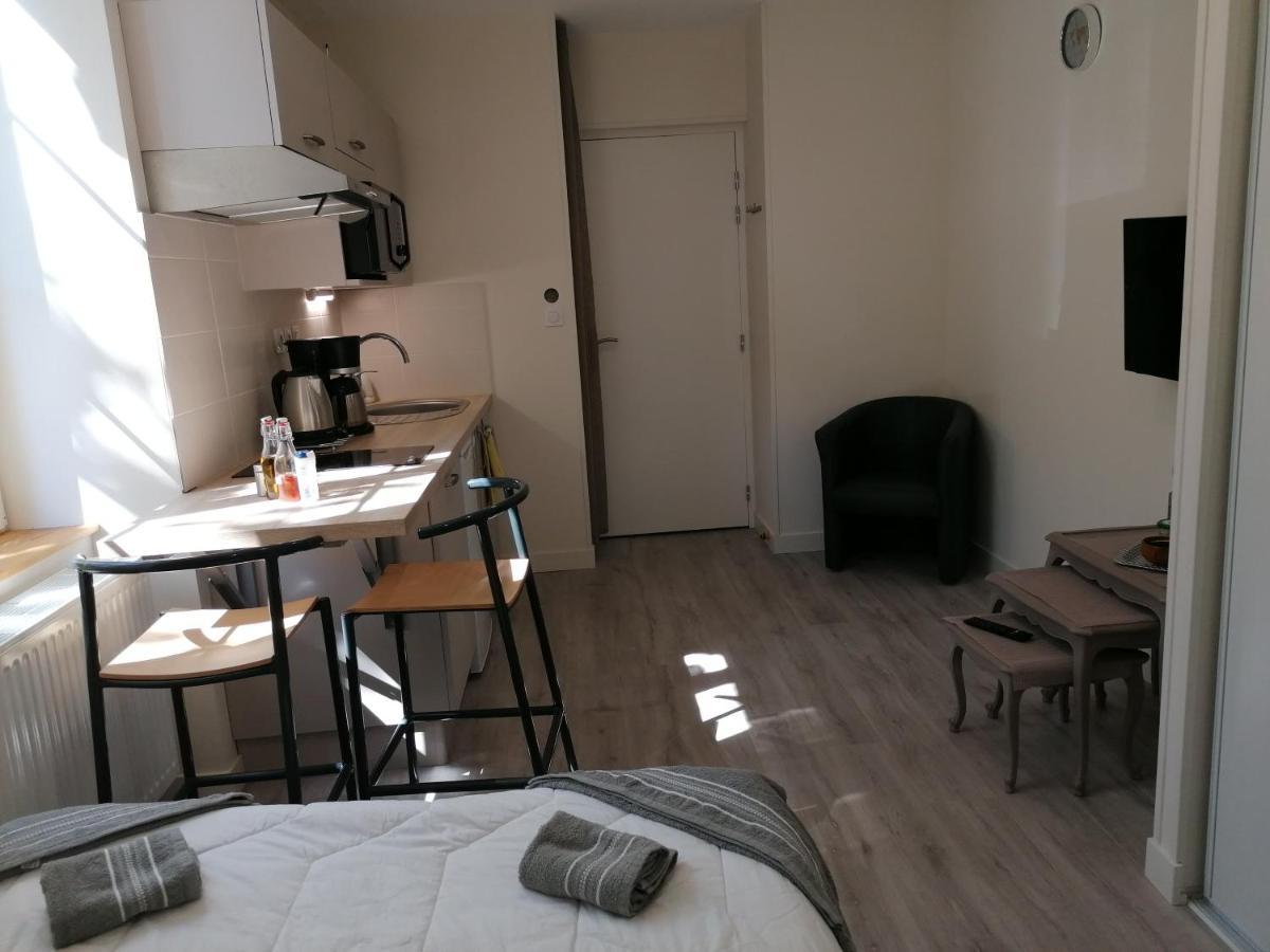 Hotel Entre Les 2 Roches Prissé Esterno foto